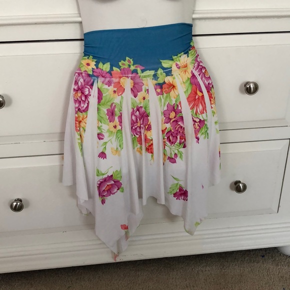 Swim cover up skirt M/L - Picture 3 of 5